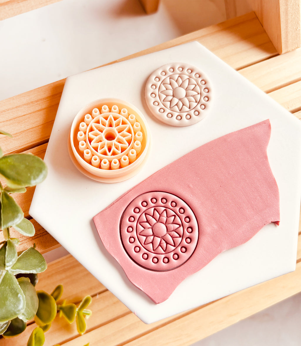 Cutter do gliny polimerowej - Lotos w kole Boho