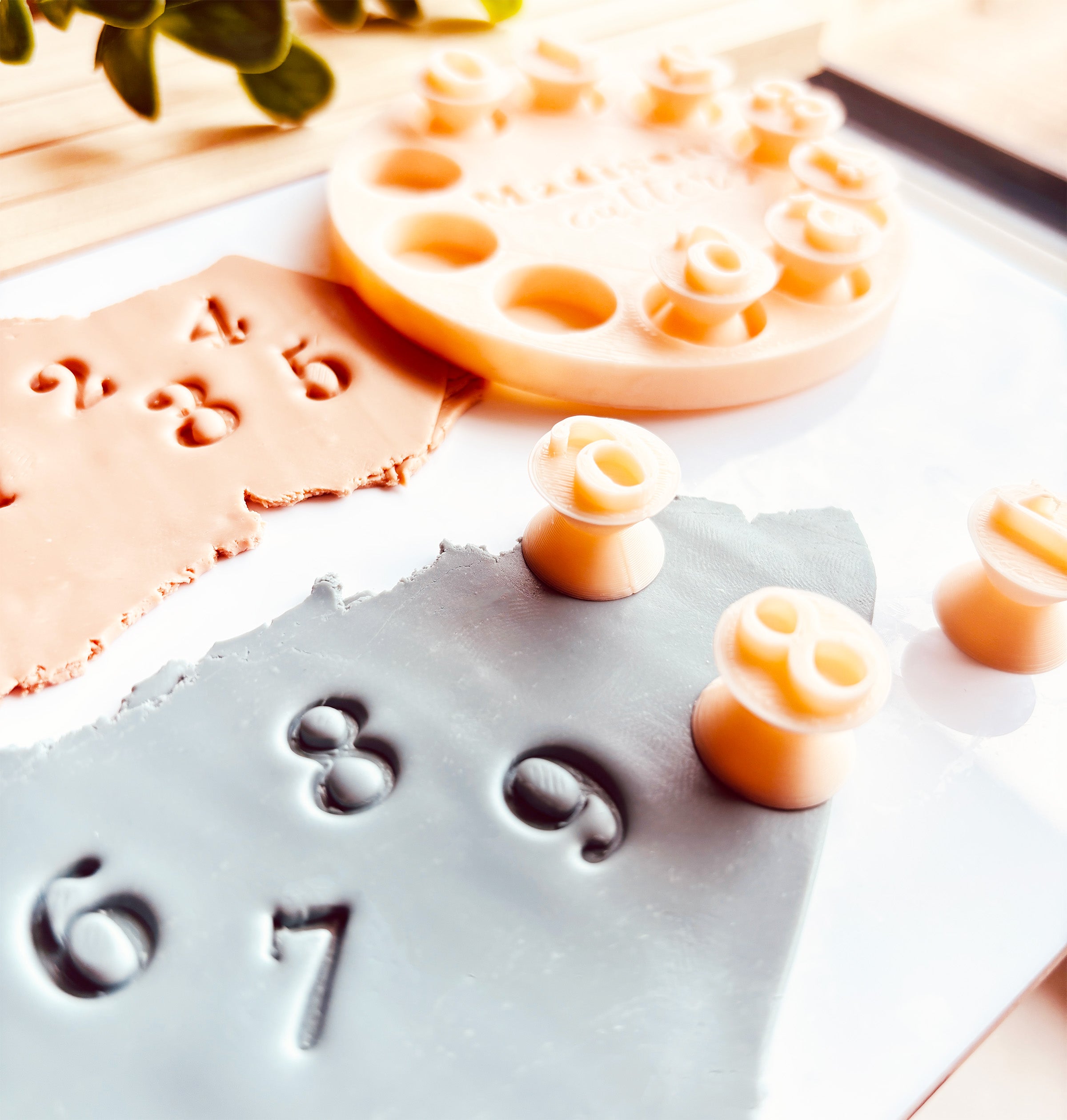 Pieczątki Cyfry, Liczby + Elegancka Płytka