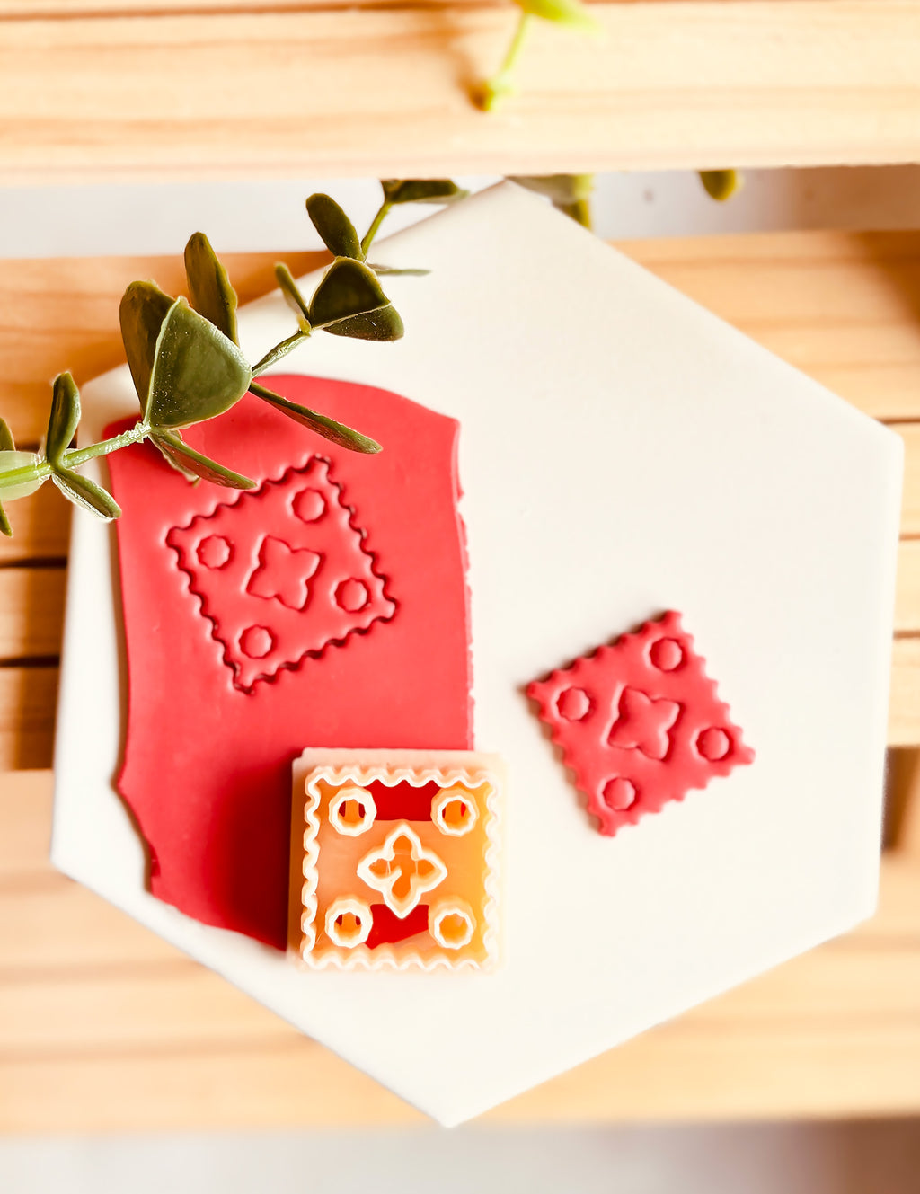 Wykrawacz Clay Cutter – Znaczek pocztowy z geometrycznym wzorem