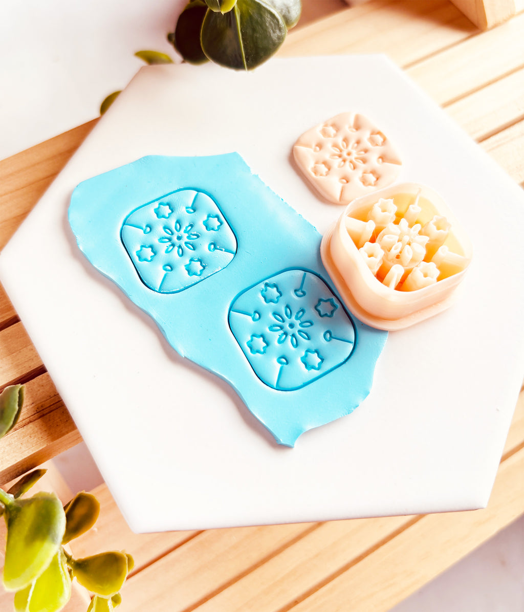 Clay Cutter z Ornamentami i kwiatem