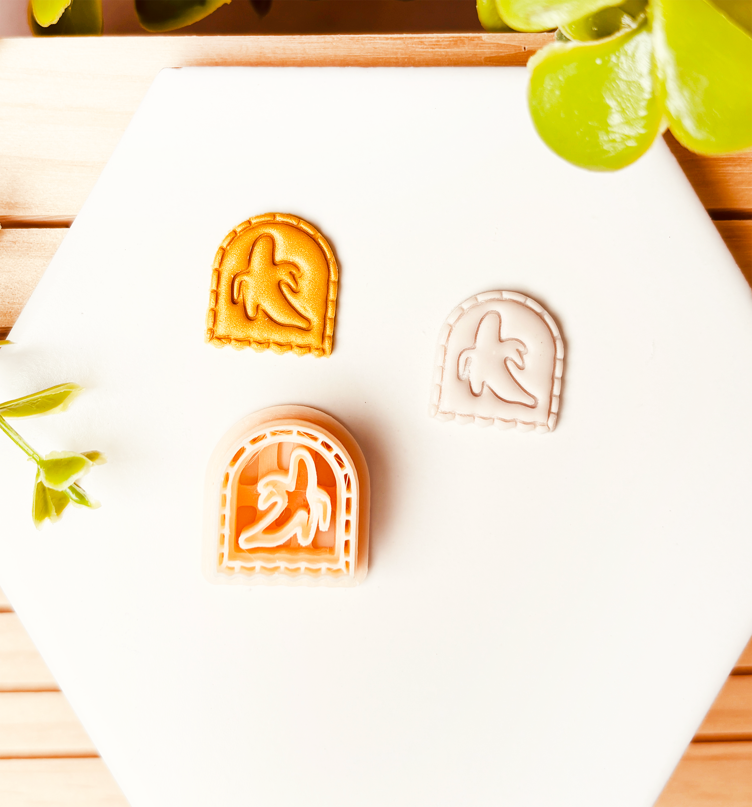 Clay Cutter – Łukowata ramka z motywem banana