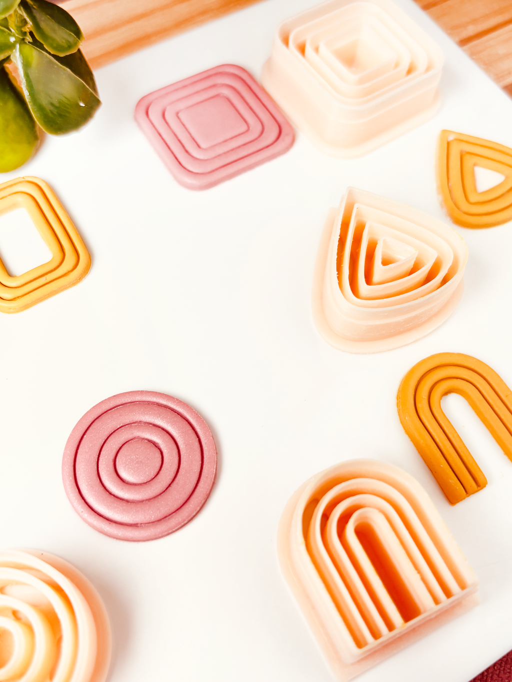 Zestaw 5 cutterów – Geometryczne kształty z tłoczeniem